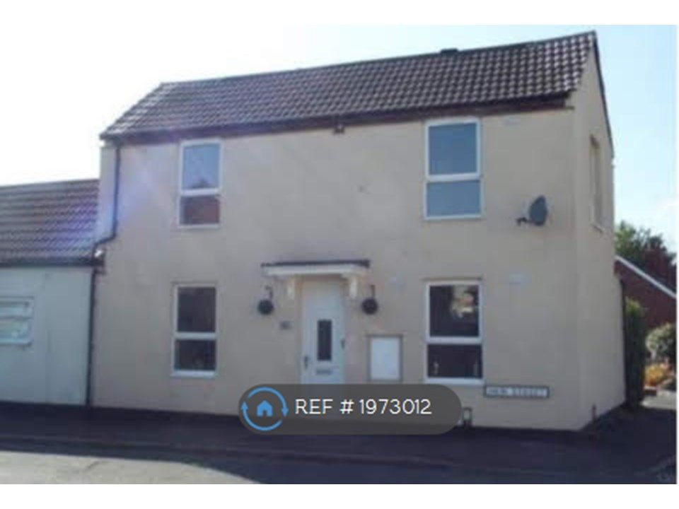 3 bed semidetached house to rent in New Street, Chasetown, Burntwood