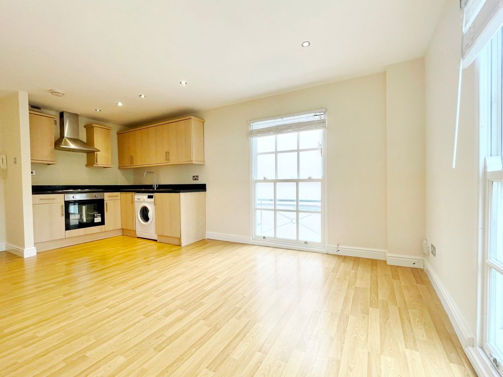 1 bed flat to rent in High Street, Cheltenham GL50 Zoopla