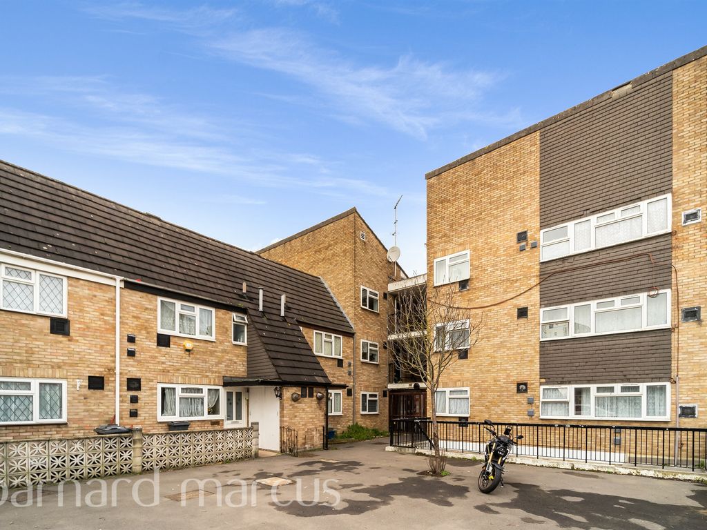 1 bed flat for sale in Midsummer Avenue, Hounslow TW4 Zoopla
