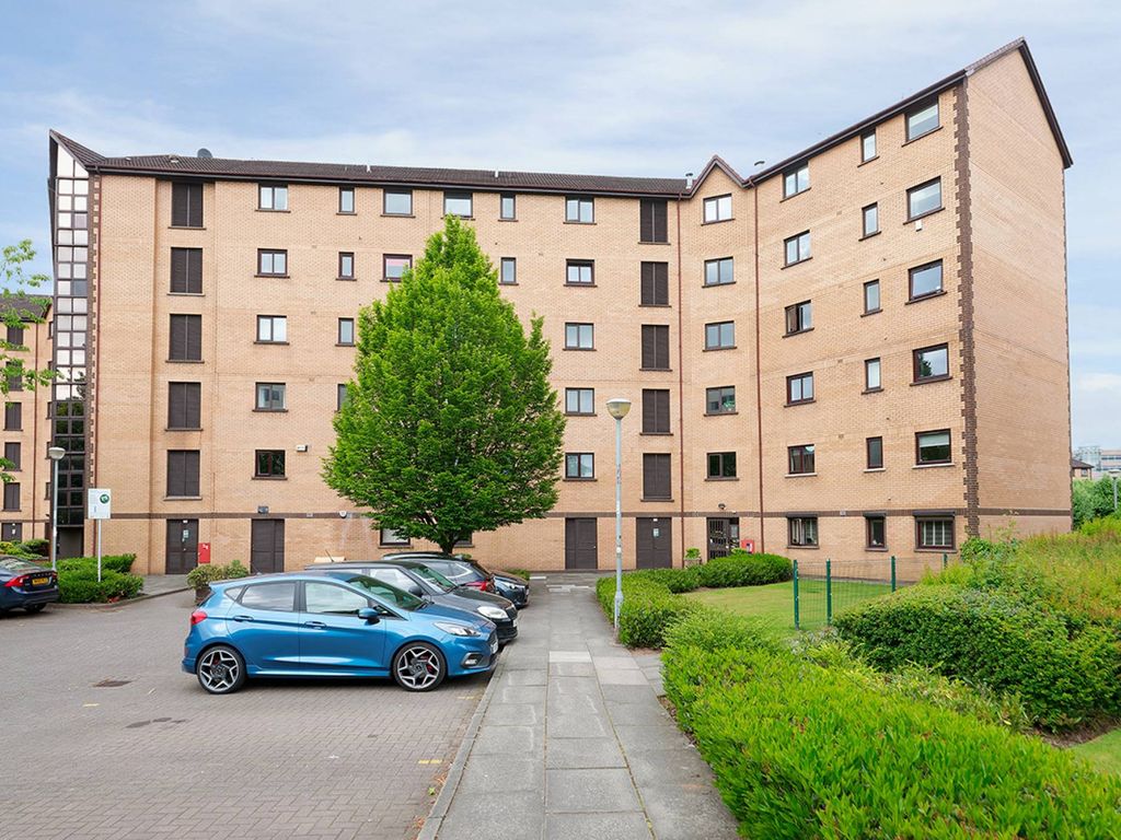 3 bed flat for sale in Riverview Place, Glasgow G5 Zoopla