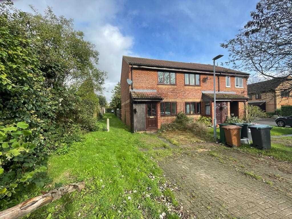 2 bed semidetached house to rent in Ladywalk, Maple Cross