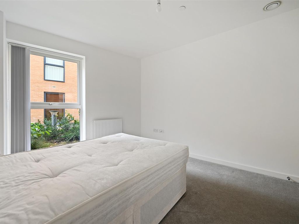 1 bed flat to rent in Garraway Apartments, East Acton Lane, Acton W3, £