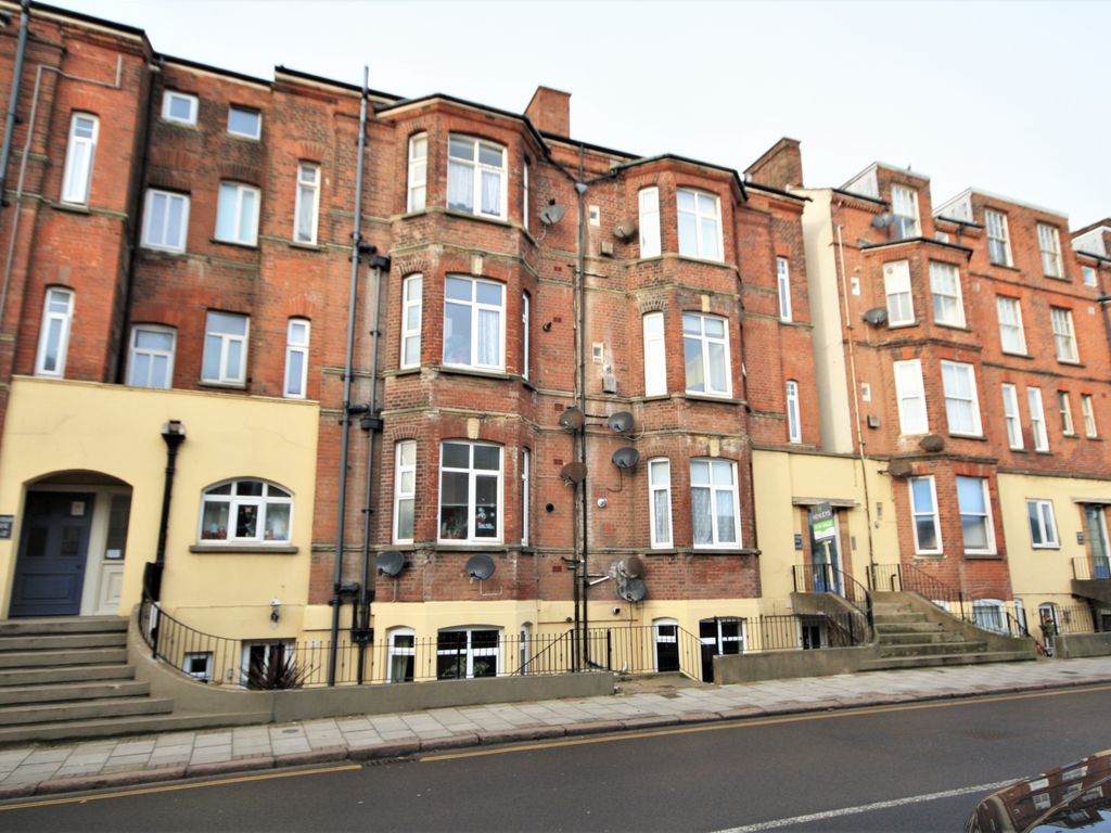2 bed flat to rent in Clevedon House, Prince Of Wales Road, Cromer NR27