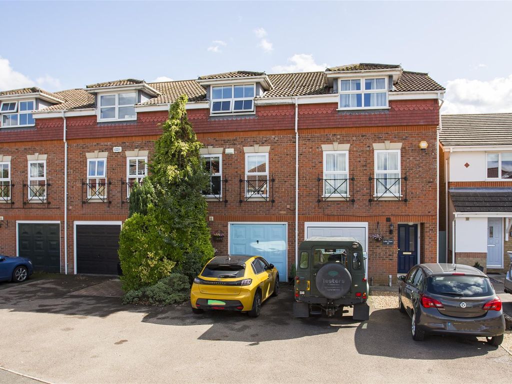 4 bed property for sale in Long Meadow, Riverhead, Sevenoaks TN13, £675,000 Zoopla