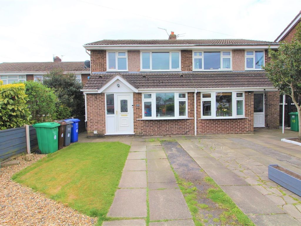 4 bed semidetached house for sale in Tottenham Drive, Manchester M23