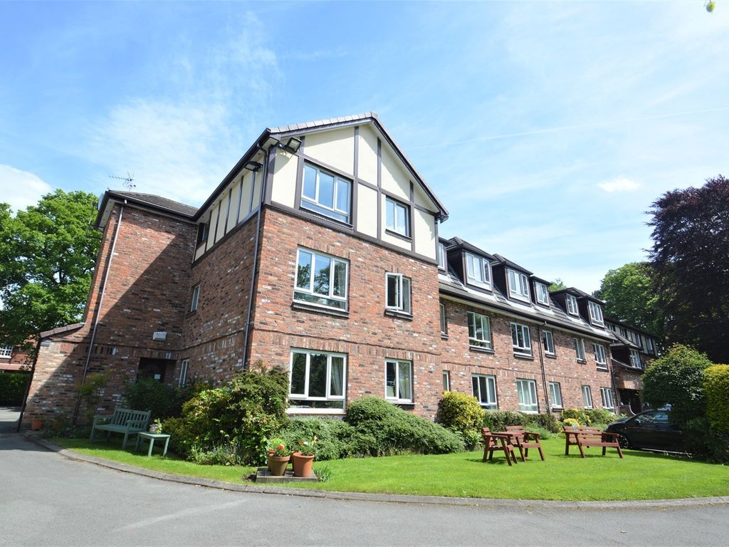 1 bed flat for sale in Beechwood, Tabley Road, Knutsford WA16, £100,000