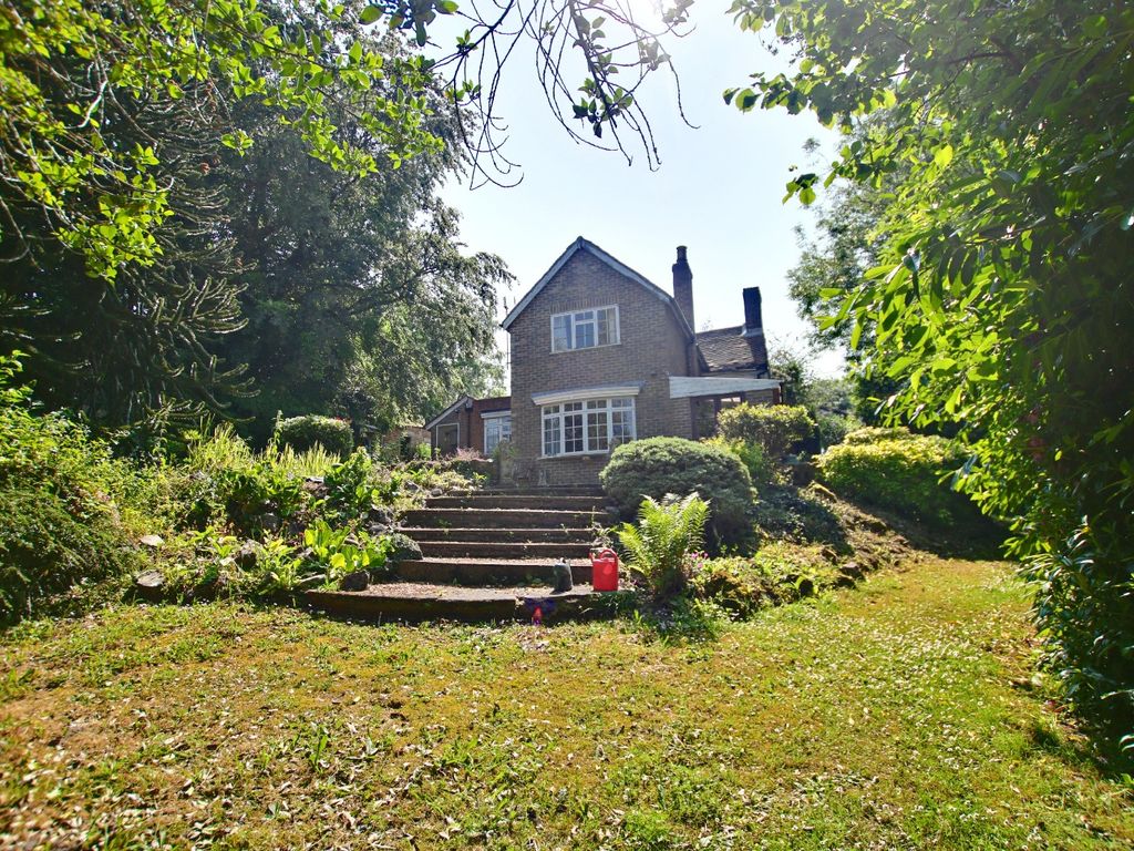 4 bed detached house for sale in Pump Lane, Orpington, Kent BR6 Zoopla