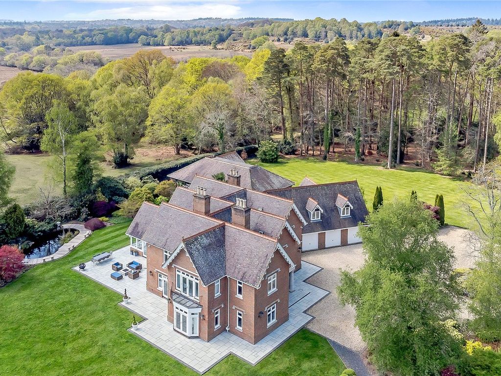 7 bed detached house for sale in Emery Down, Lyndhurst, Hampshire SO43