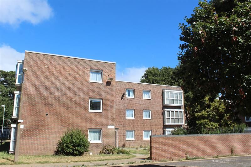 2 bed flat for sale in East Street, Poole BH15 Zoopla