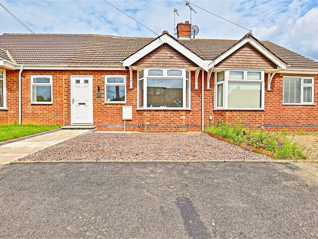 2 bed bungalow for sale in Lockwood Close, Kingsthorpe, Northampton NN2