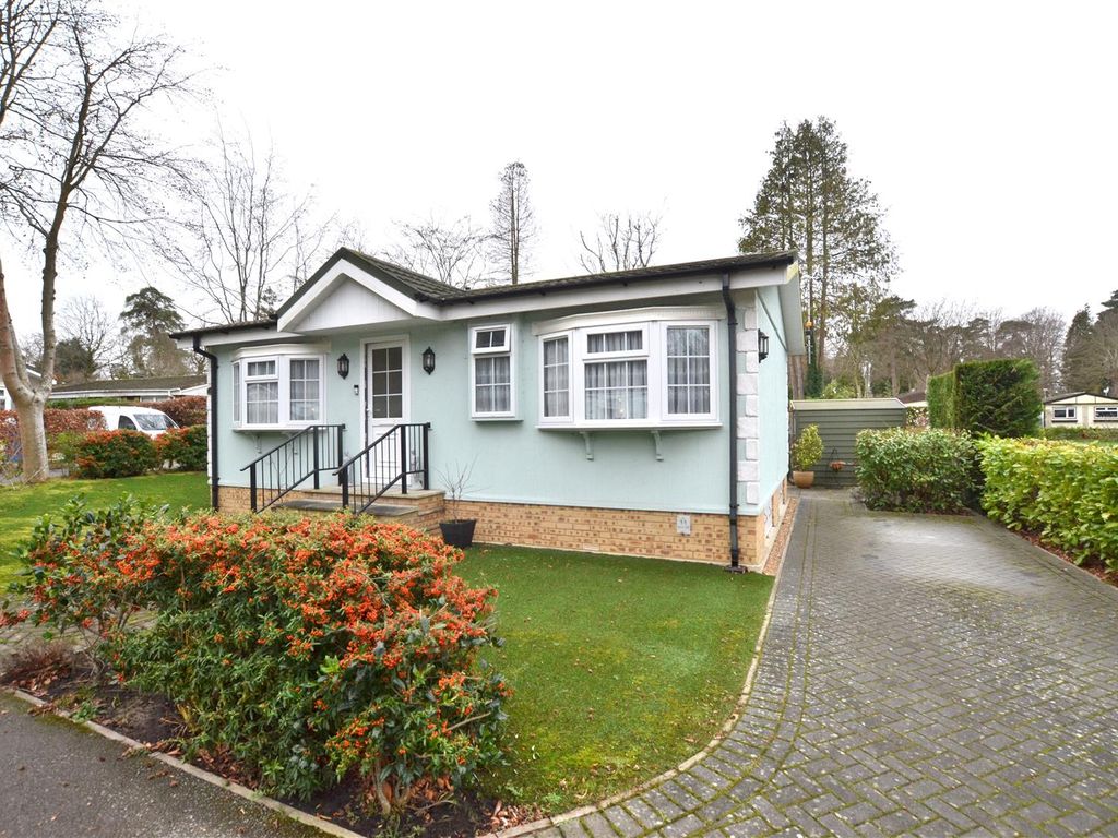 2 bed mobile/park home for sale in Sylvan Way, Grange Estate, Church