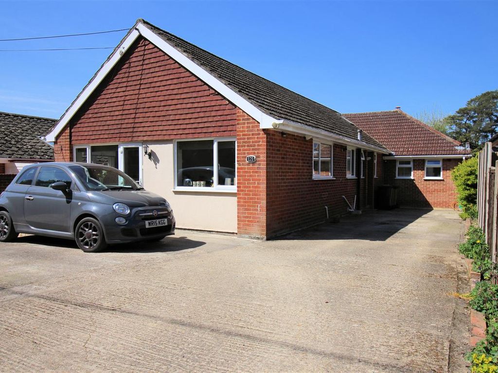 4 bed detached house for sale in Hogmoor Road, Whitehill, Bordon GU35