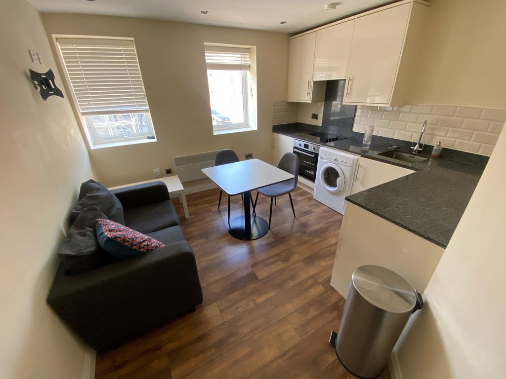 1 bed flat to rent in Brunswick Court, Leeds LS2 Zoopla