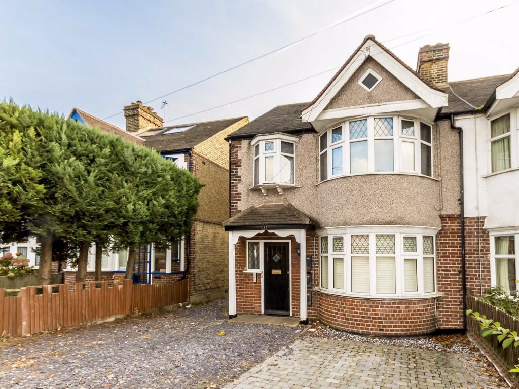 1 bed flat to rent in Kneller Road, Whitton, Twickenham TW2 Zoopla