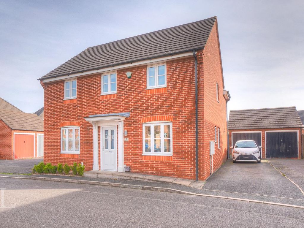 4 bed detached house for sale in Victoria Drive, Woodville, Swadlincote