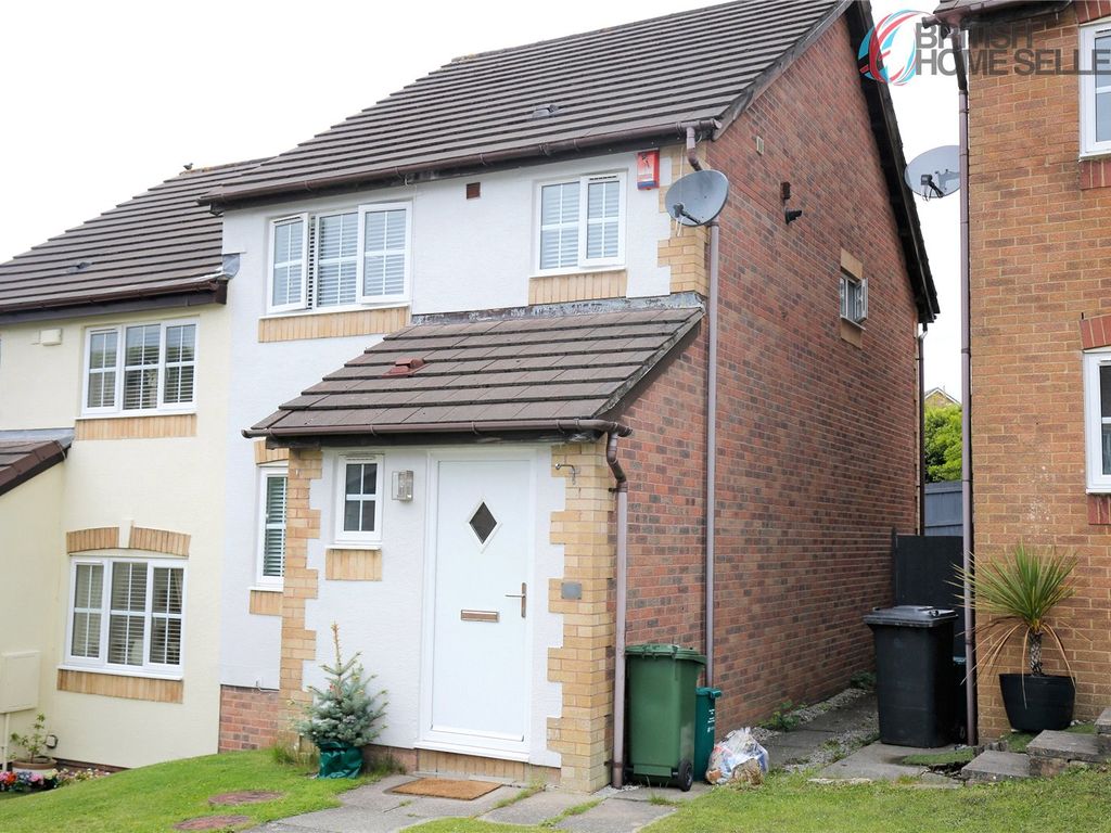3 bed semidetached house for sale in The Ridings, Aberdare, Rhondda Cynon Taf CF44 Zoopla