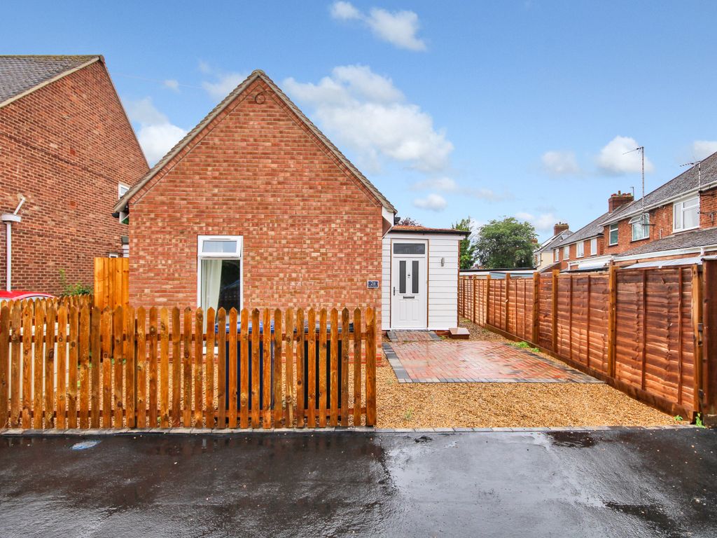 New home, 1 bed detached bungalow for sale in Ward Road, Cambridge CB1