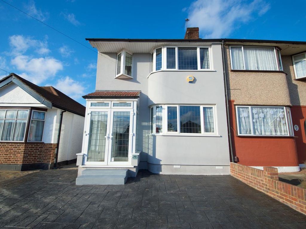 4 bed semidetached house to rent in Somerville Road, Chadwell Heath