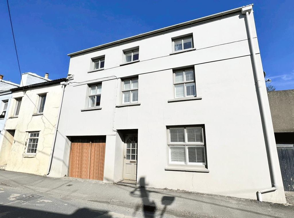 5 bed terraced house for sale in 4 Wesley Terrace, Ballasalla, Isle Of Man IM9 Zoopla