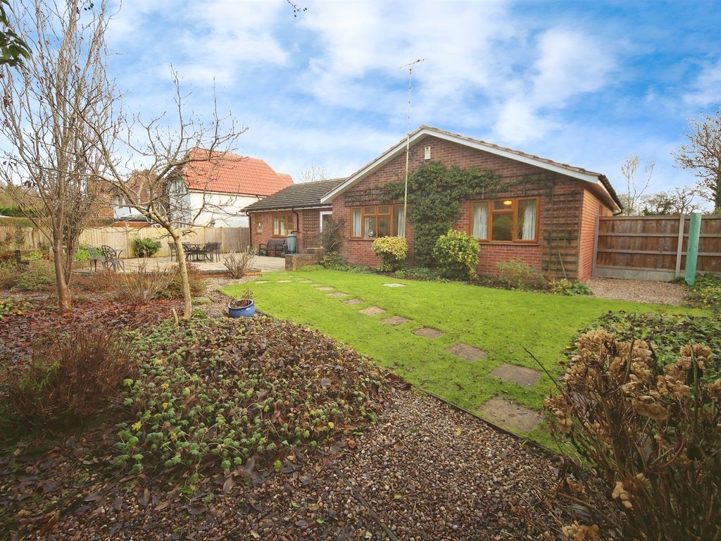 3 bed detached house for sale in Widney Manor Road, Solihull B91, £