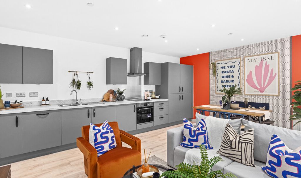 New home, 3 bed flat for sale in Halewood Way, Rainham RM13, £100,000