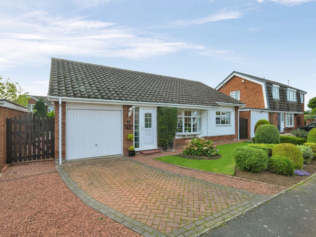 2 bed bungalow for sale in Garth Close, Carlton, StocktonOnTees