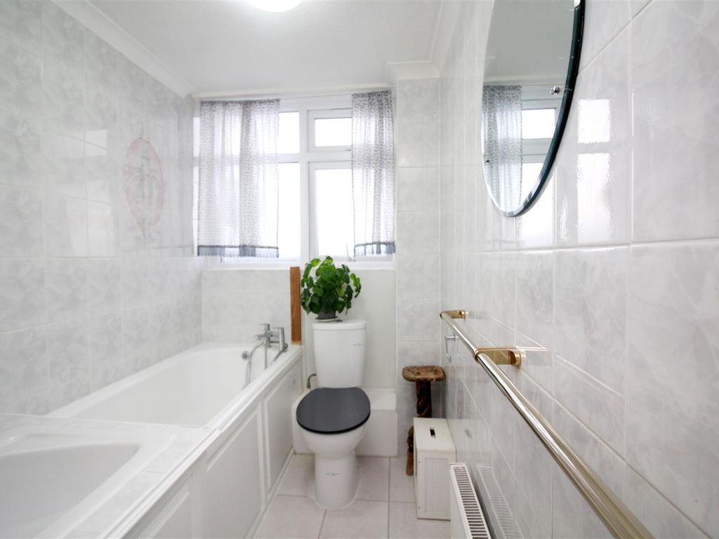 Tenby Road, London E17  