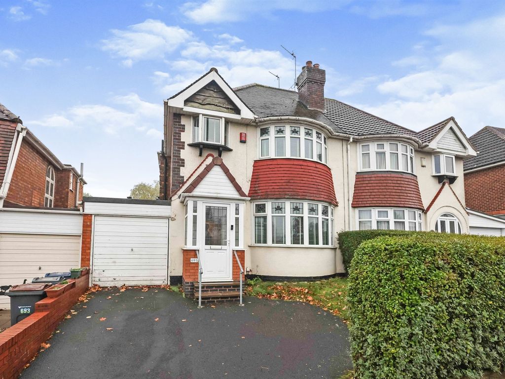 3 bed semidetached house for sale in Hagley Road West, Quinton