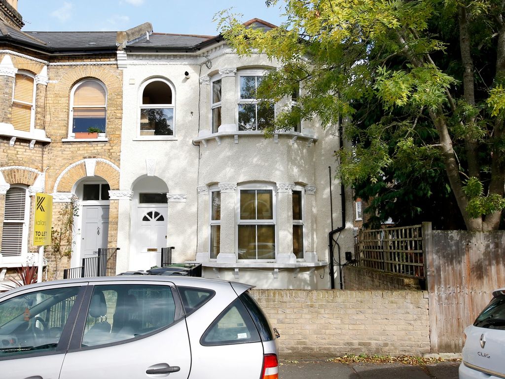 3 bed flat for sale in Whiteley Road, Norwood, London SE19, £425,000