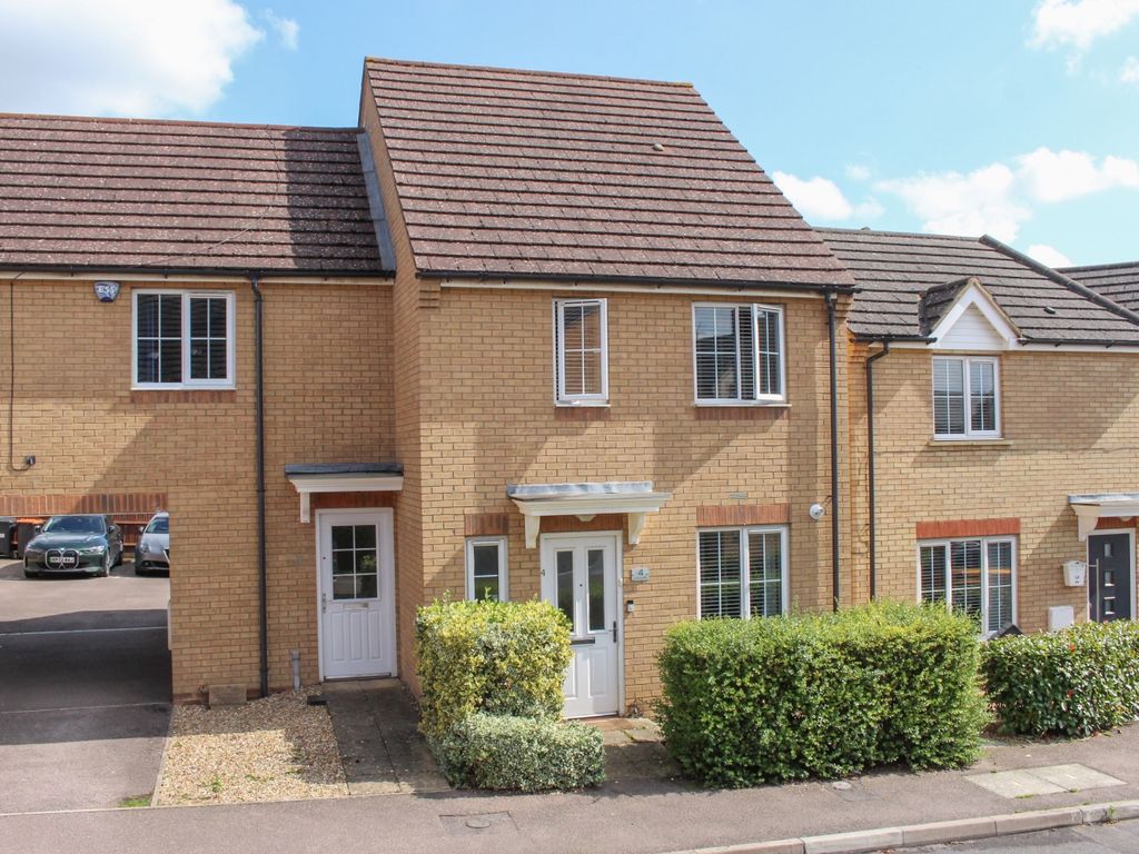 3 bed terraced house for sale in Turnham Drive, Leighton Buzzard