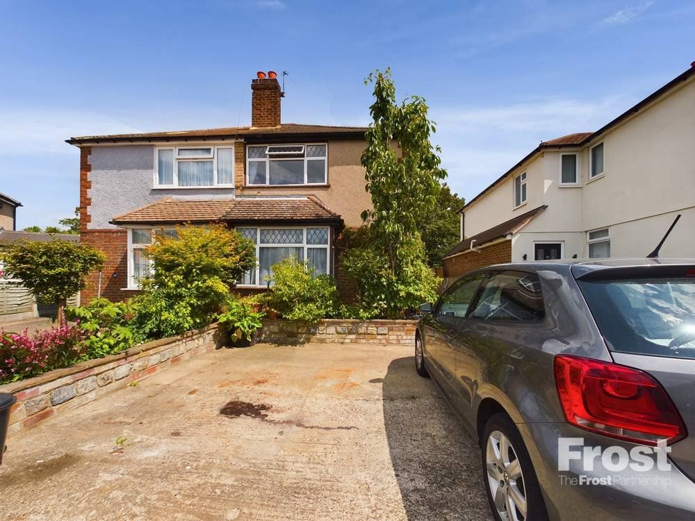 3 bed semidetached house for sale in Fernhurst Road, Ashford, Surrey