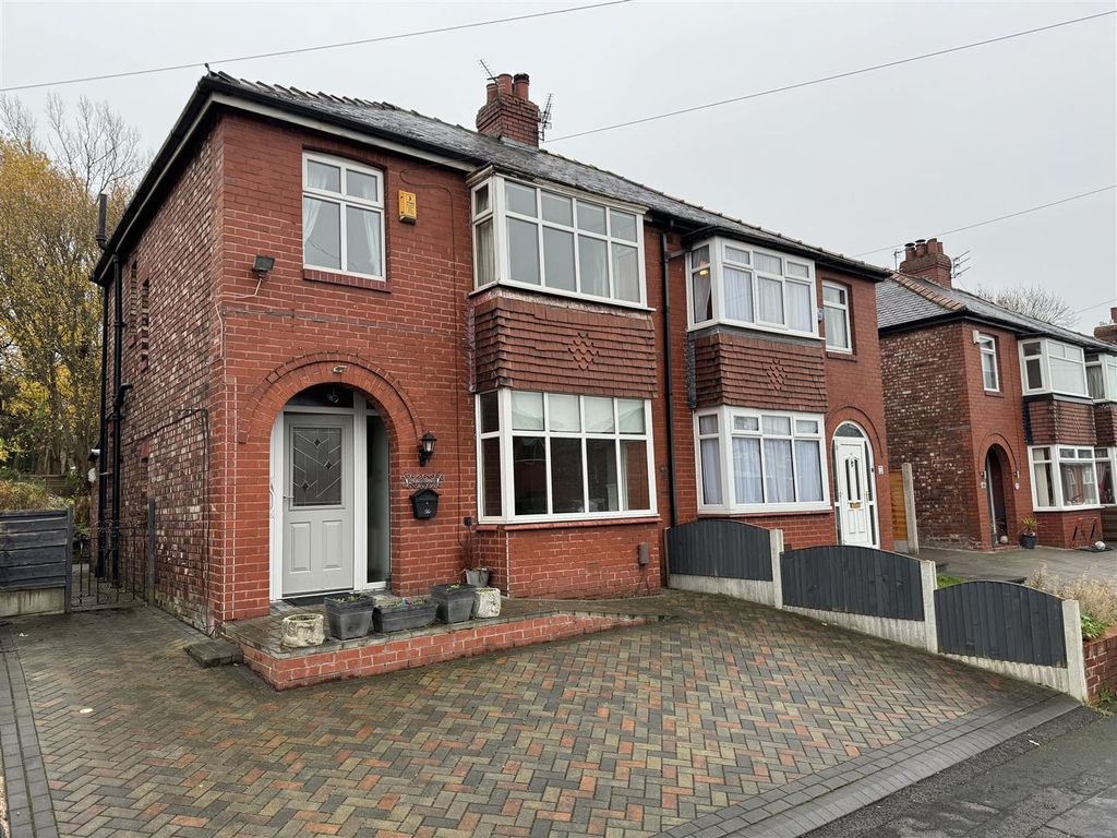 3 bed semidetached house for sale in Brownlea Avenue, Dukinfield SK16