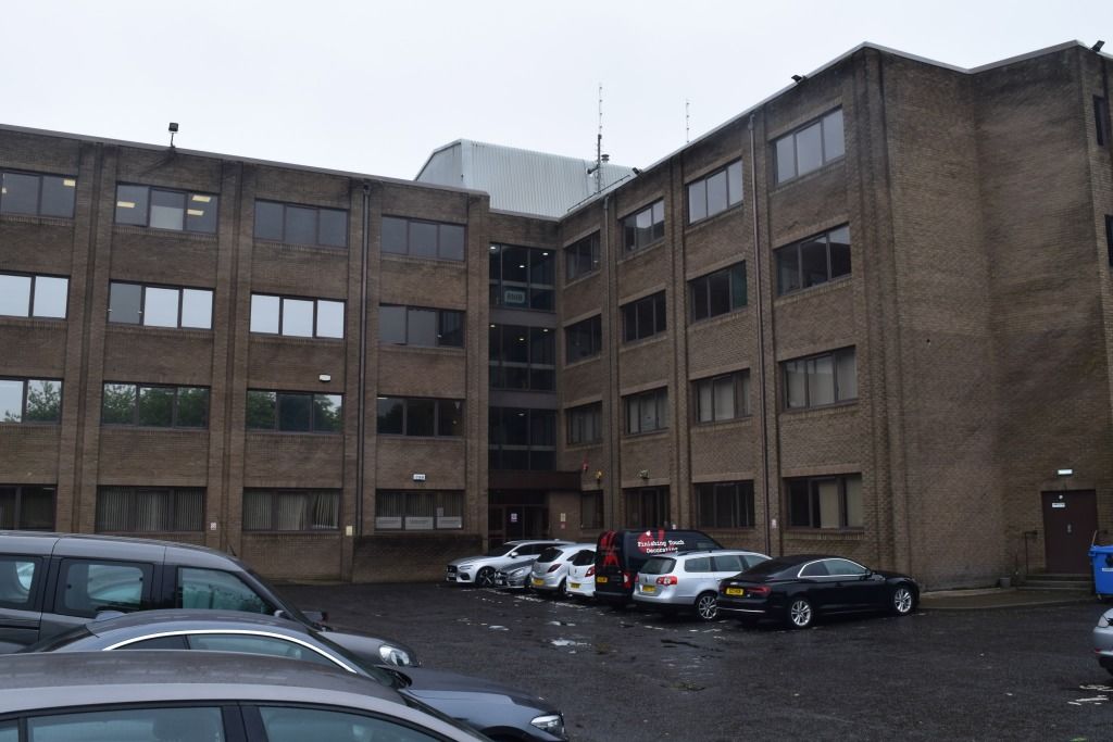 Commercial property to let in North Avenue, Clydebank, West