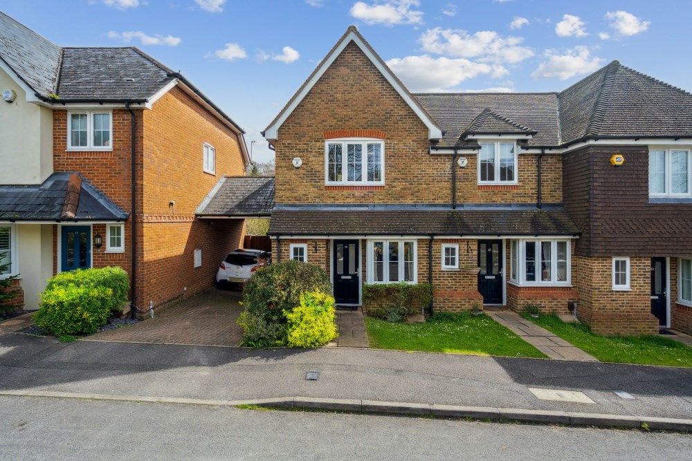 2 bed semidetached house for sale in Hillside Gardens, Amersham HP7, £525,000 Zoopla