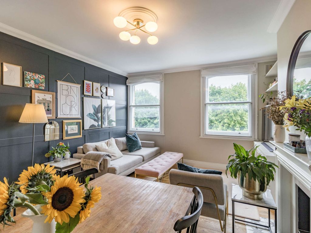3 bed for sale in Caledonian Road, London N7 Zoopla