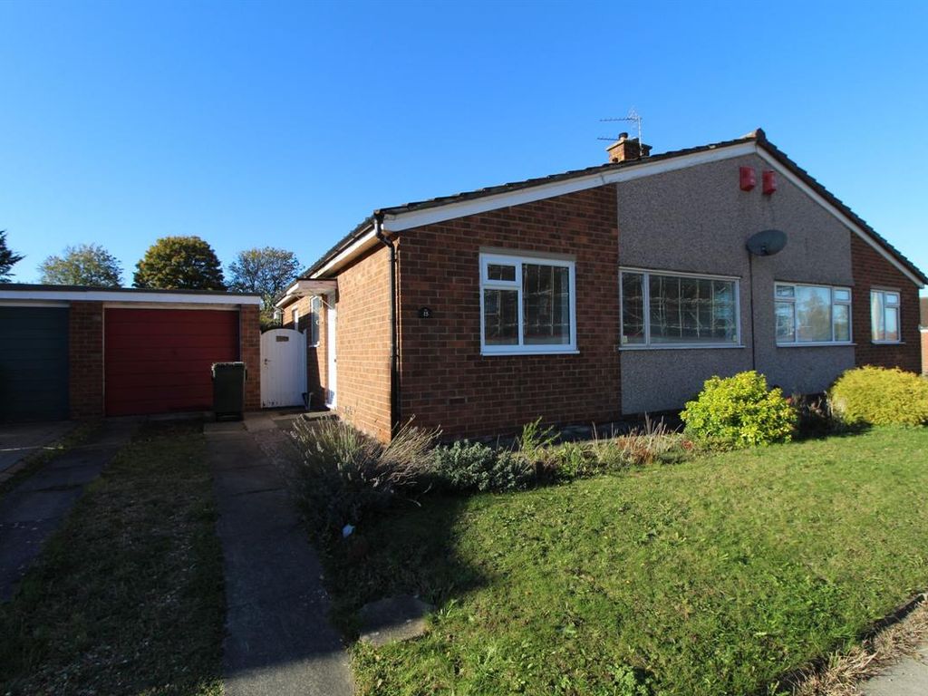 2 bed bungalow to rent in Rievaulx Drive, Middlesbrough TS5, £625 pcm