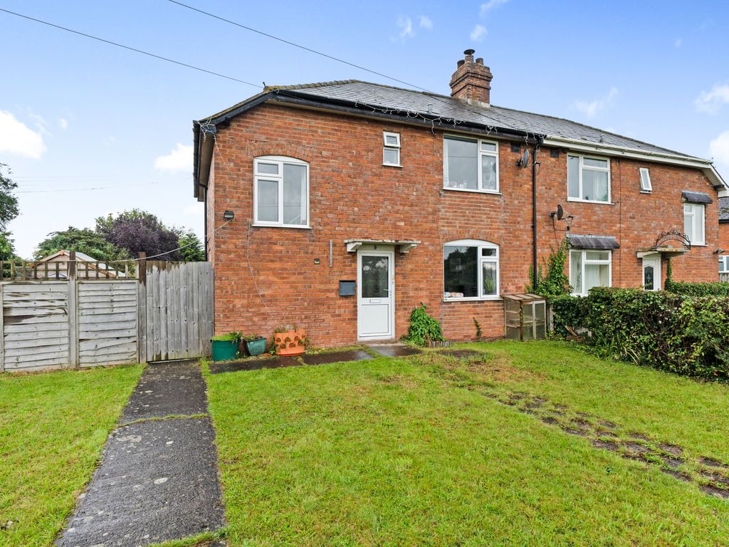 3 bed semidetached house for sale in Tewkesbury Road, Naunton WR8, £