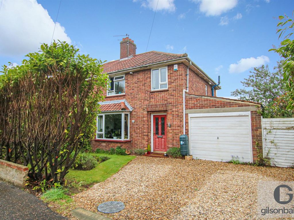 4 bed semidetached house for sale in Spinney Road, Thorpe St. Andrew