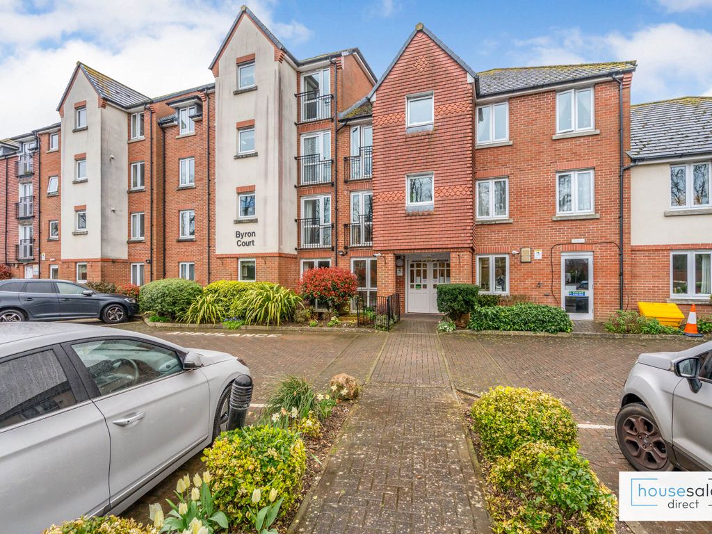 1 bed flat for sale in Byron Court Stockbridge Road, Chichester PO19, £50,000 Zoopla