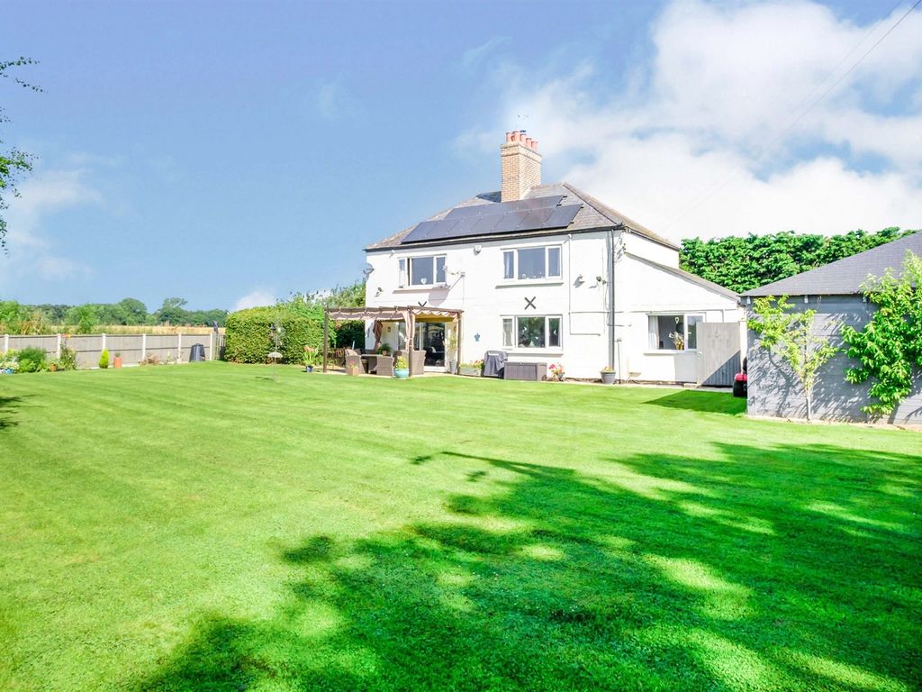 4 bed detached house for sale in Conington Fen, Conington, Peterborough