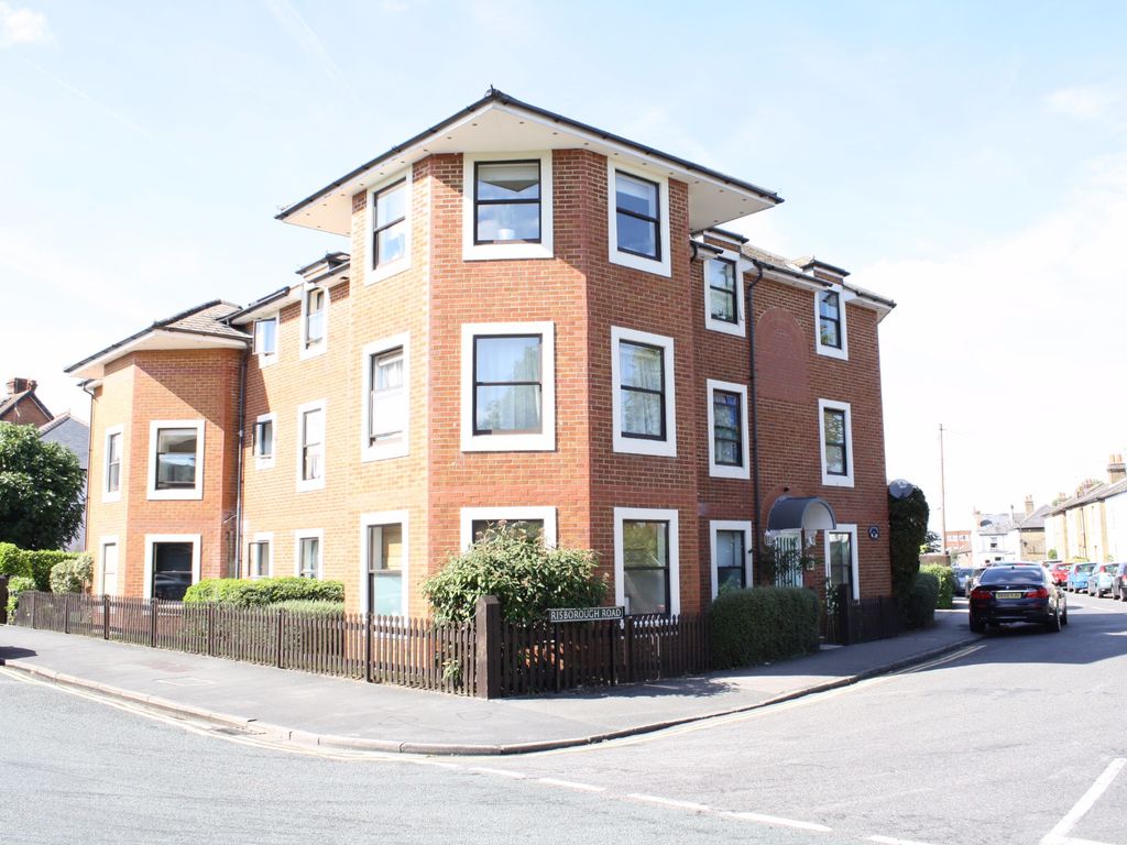 2 bed flat to rent in Norfolk Road, Maidenhead SL6, £1,250 pcm Zoopla
