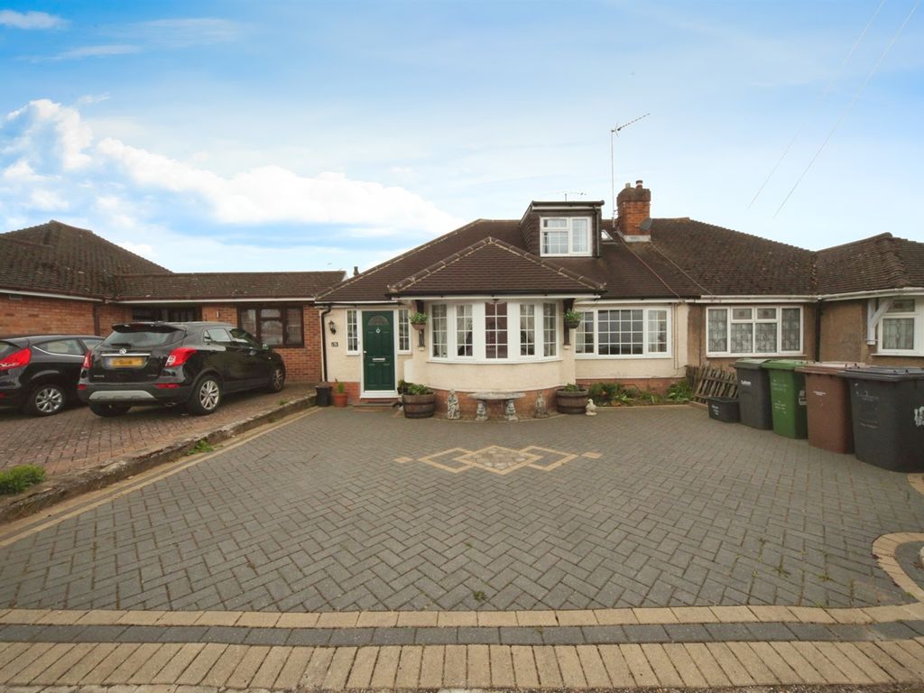 3 bed semidetached bungalow for sale in Shakespeare Road, Luton LU4, £