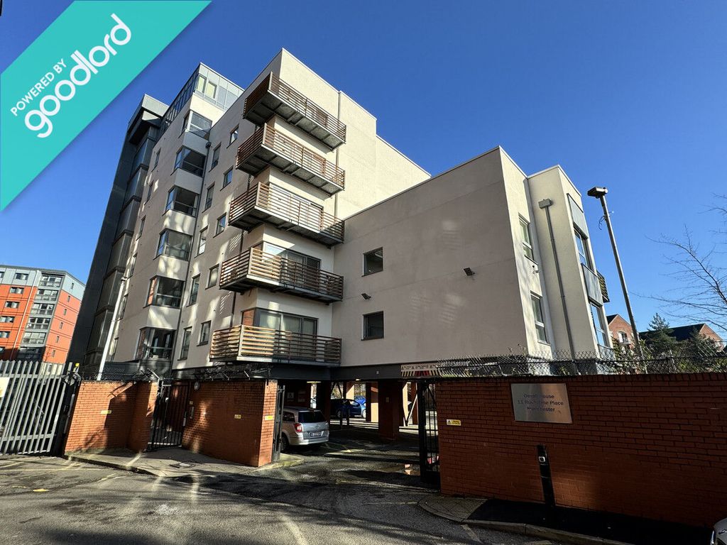 2 bed flat to rent in Rusholme Place, Manchester M14, £1,250 pcm Zoopla