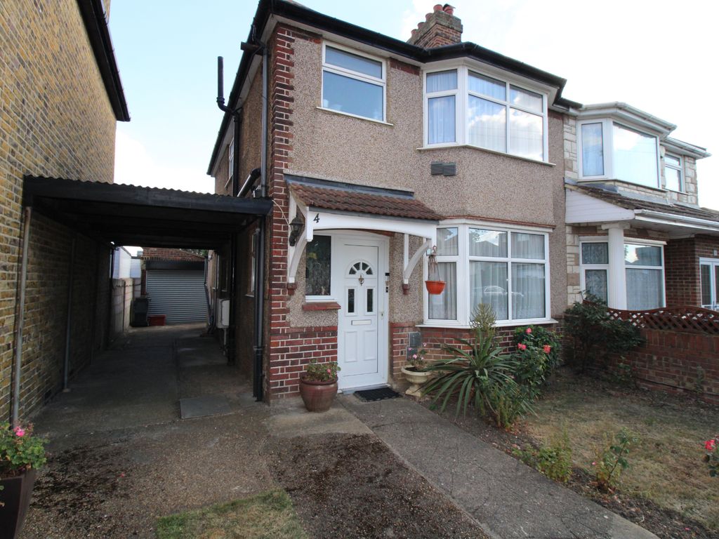 3 bed semidetached house for sale in Cardington Square, Hounslow TW4