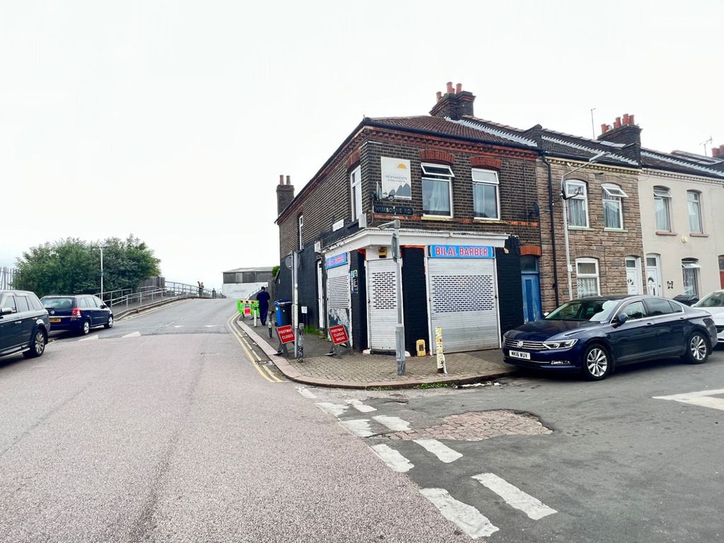 1 bed flat to rent in Wimborne Road, Luton LU1, £850 pcm Zoopla