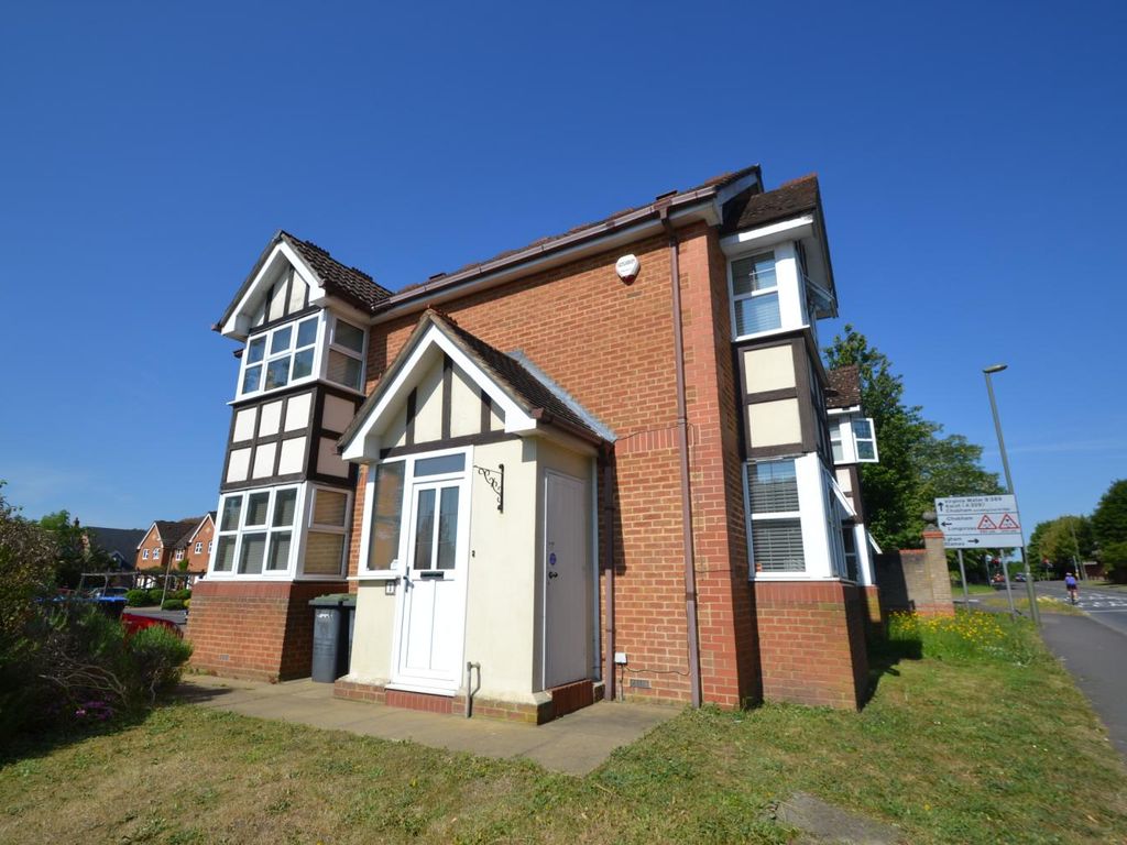 1 bed property for sale in The Orchard, Virginia Water GU25 Zoopla