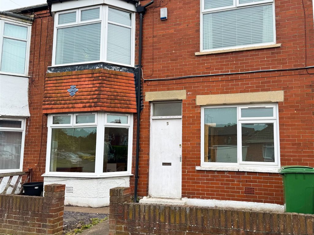 2 bed flat to rent in Nixon Terrace, Blyth NE24, £600 pcm Zoopla