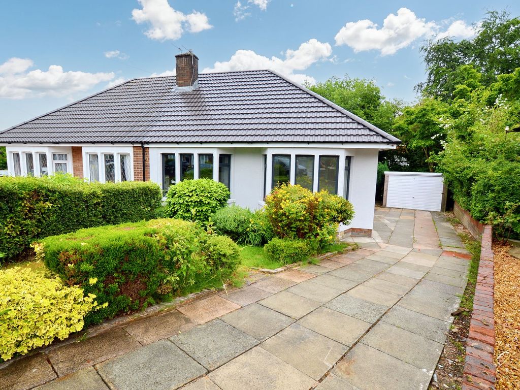 2 bed semidetached bungalow for sale in Middleton Drive, Bury BL9, £