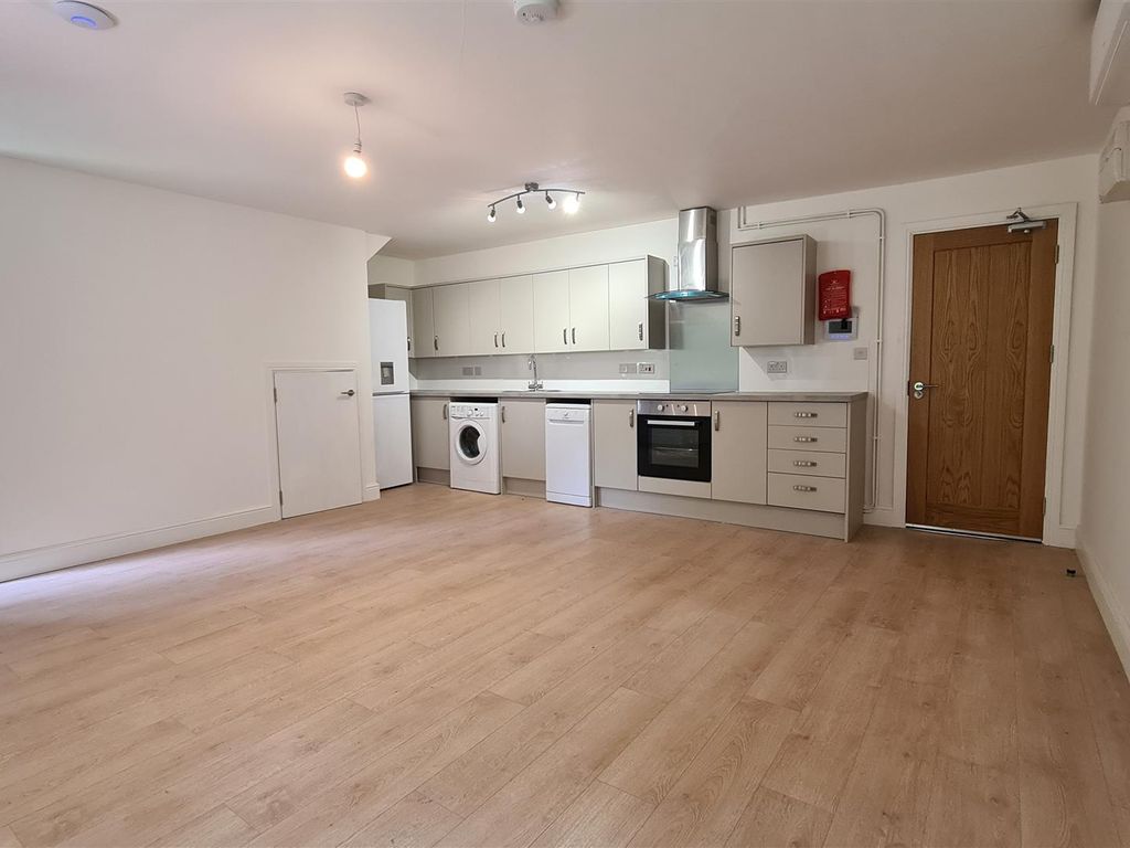 1 bed flat to rent in Coppingford Road, Sawtry, Huntingdon PE28, £1,100