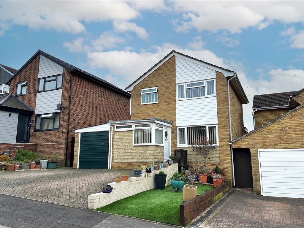 3 bed detached house for sale in Viscount Road, Weymouth DT4, £350,000